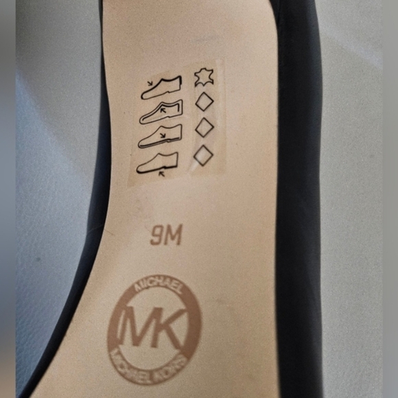 Michael Kors Black Leather Heels with Gold Accent - Picture 8 of 9